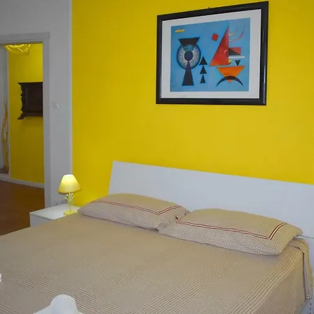 Red & Blu Apartments Desenzano del Garda Exterior photo