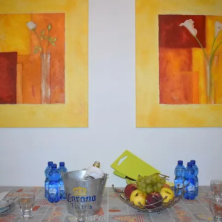 Red & Blu Apartments Desenzano del Garda Exterior photo